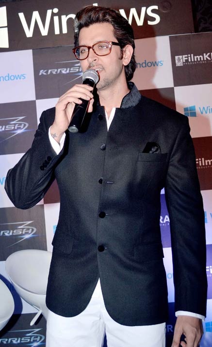 Hrithik-Roshan-Height-Weight-Age-Biography