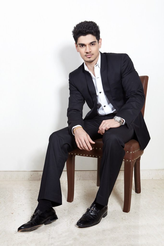 Bollywood Star Sooraj Pancholi On The Chair Hot Photos Pictures Download