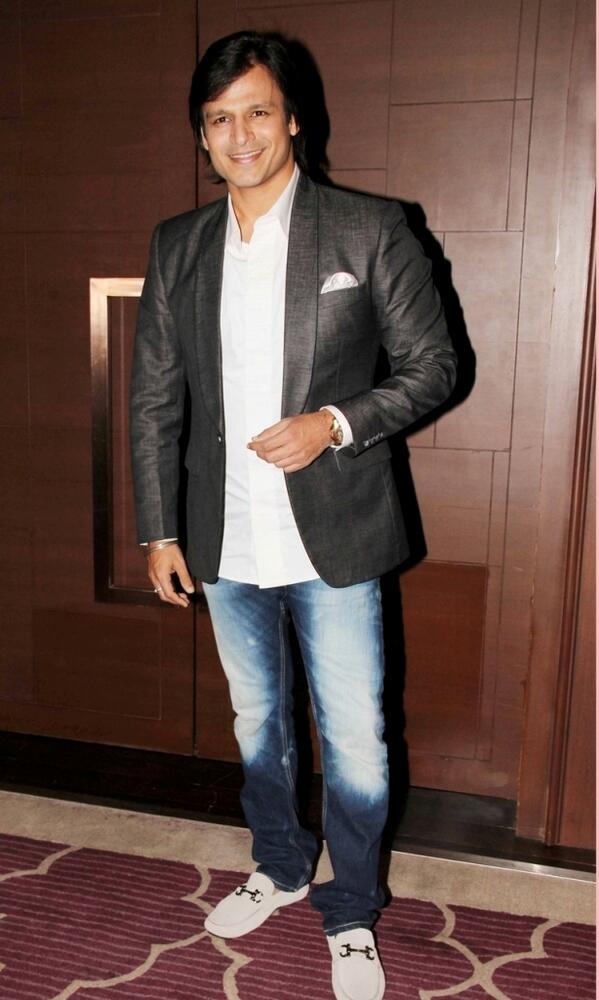 Bollywood Star Vivek Oberoi Hot Photos Pics Download
