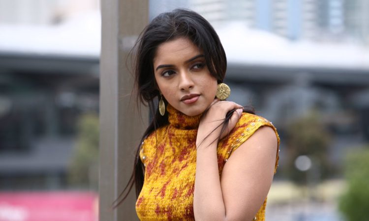 Asin Hot Sex Vidoes - Asin Hot & Sizzling In Bikini Pictures Photos Downloads