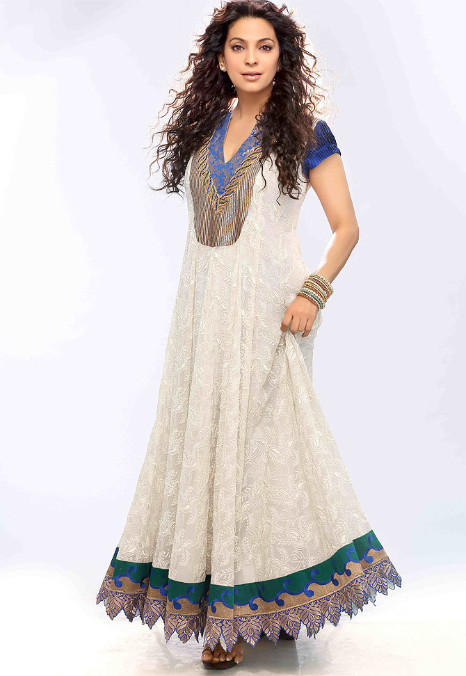 Charming Juhi Chawla Attractive Images