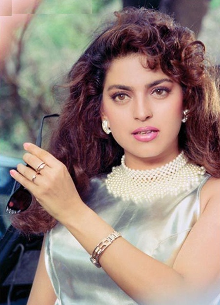 Beautiful Juhi Chawla Hot Full HD Photos Pictures & Wallpapers
