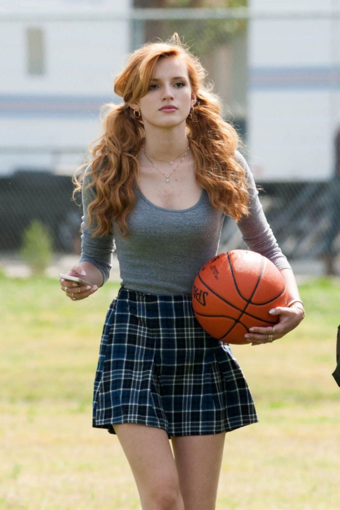 Bella Thorne Playing Football Pictures HD