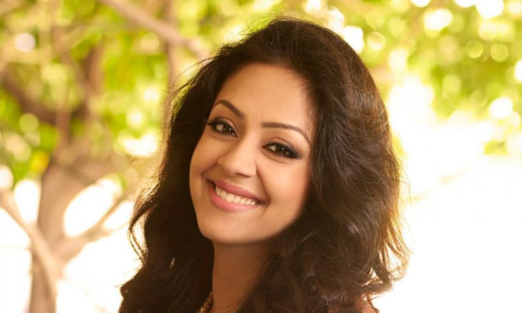 Beautiful Jyothika Hot Full HD Pictures, Spicy Images