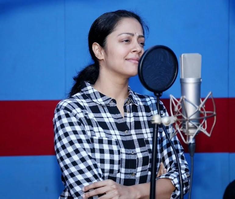 Jyothika Attractive Images