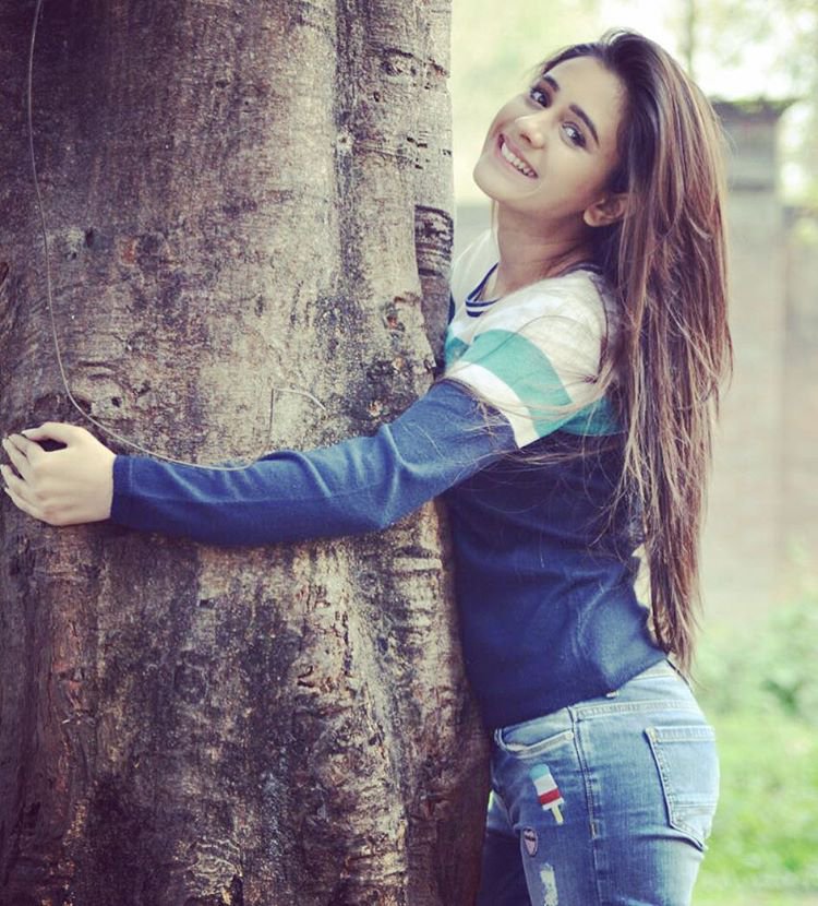Ashi Singh Pictures In Jeans Top
