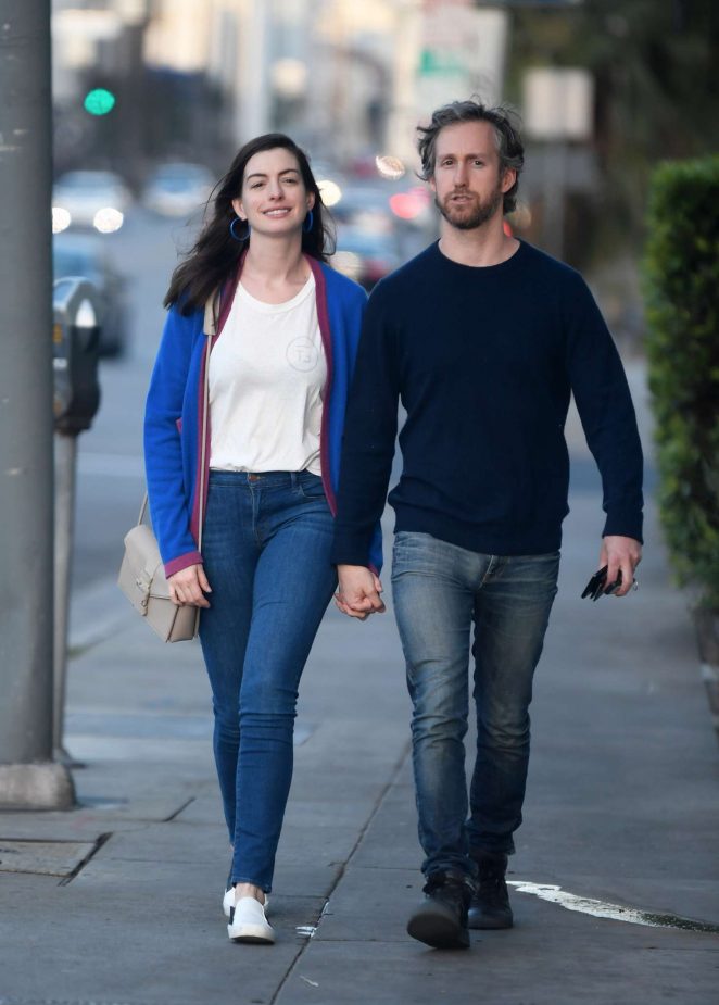 Anne Hathaway Images With His Boyfriend