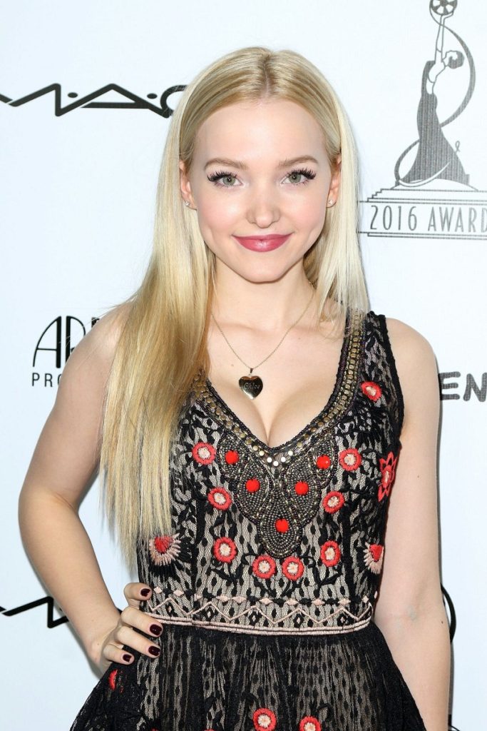 Dove Cameron Full HD Photos At Event