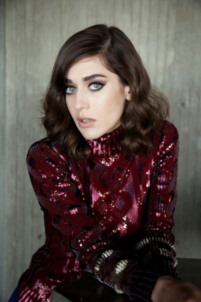Lizzy Caplan Photos Gallery In 2018