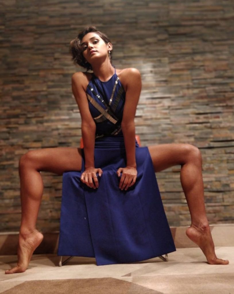 Indian Dancer Shakti Mohan Sexy Legs Wallpapers