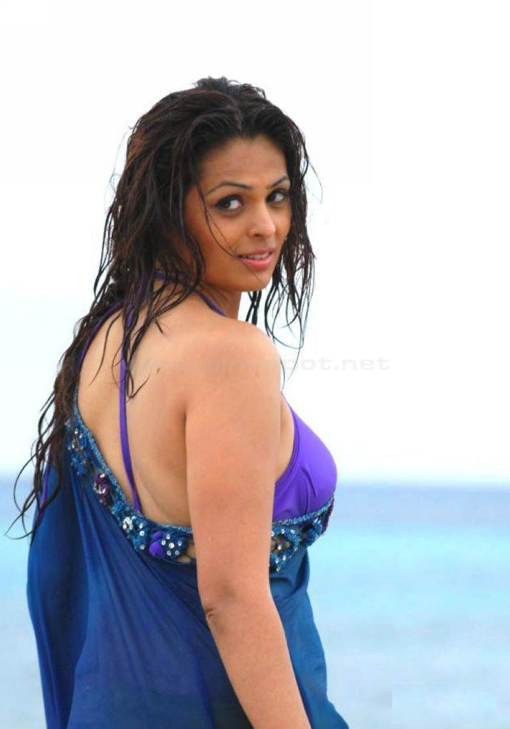 Anjana Sukhani Sexy Backside Backless Images
