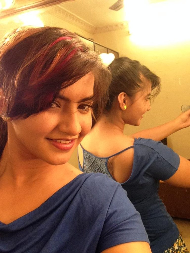 Meera Deosthale Hot In Backside Pictures
