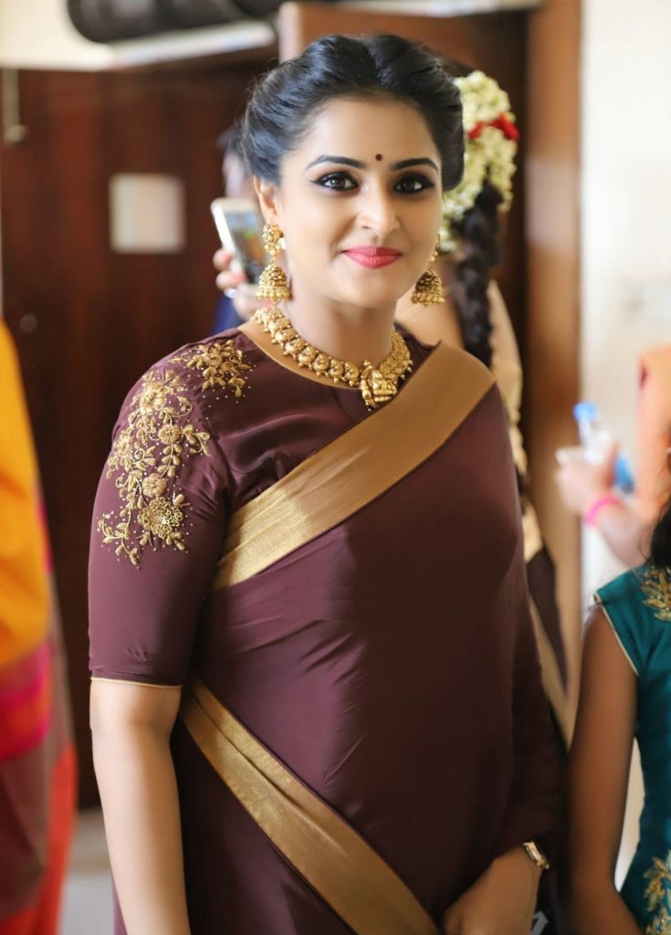 Remya Nambeesan Pictures In Saree
