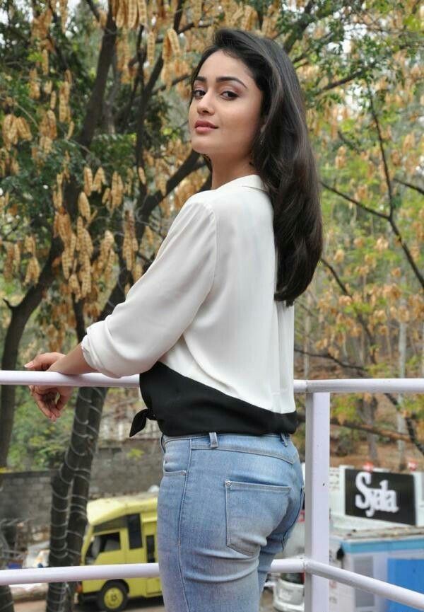 Tridha Choudhury Hot Backside Pictures