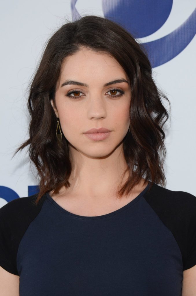 Adelaide Kane Full HD Pictures