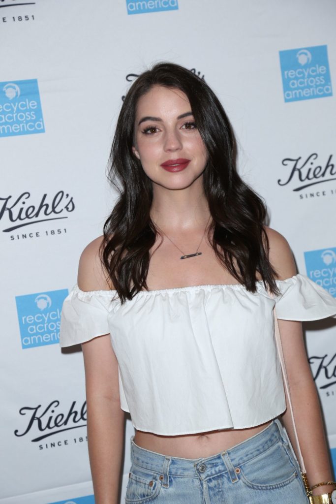 Adelaide Kane Wallpapers For Profile Pics