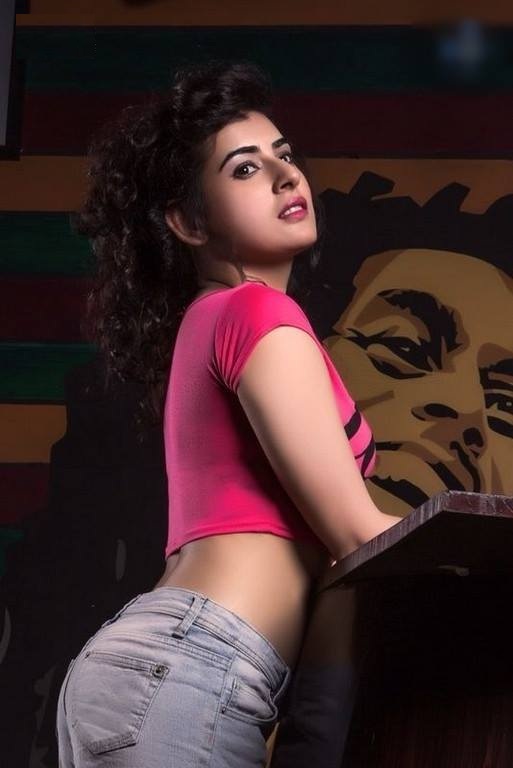 Archana Spicy Navel Pics In Short Clothes