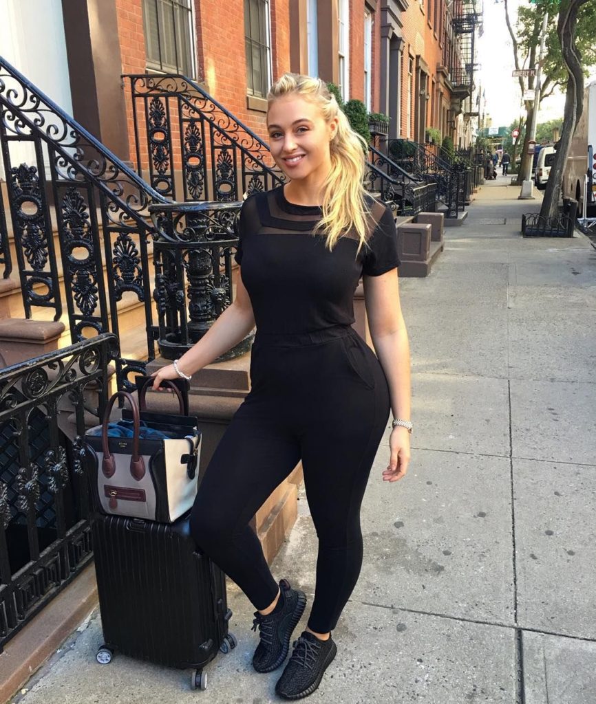 Iskra Lawrence Wallpapers Free Download