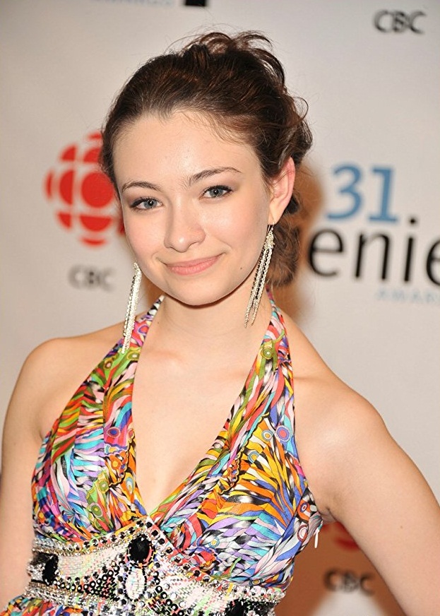Jodelle Ferland Latest Look Pics At Event