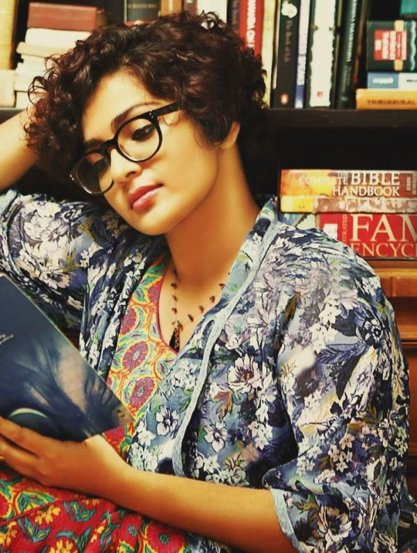 Parvathy Cute Pictures