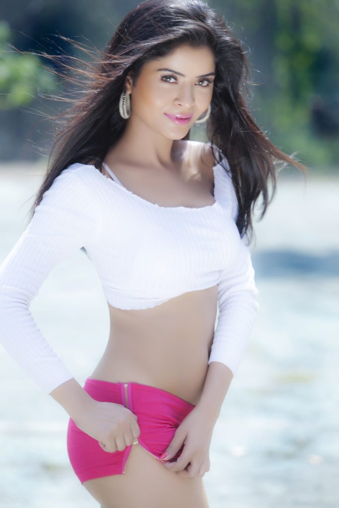 Gehana Vasisth In Bikini Bold Images