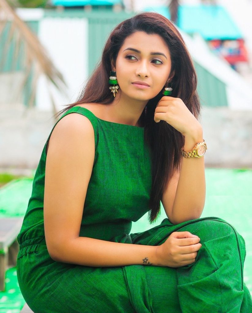 Priya Bhavani Shankar In Green Clothes Bold Images
