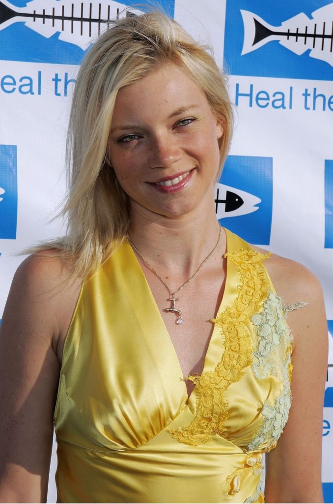 Amy Smart Cute Images