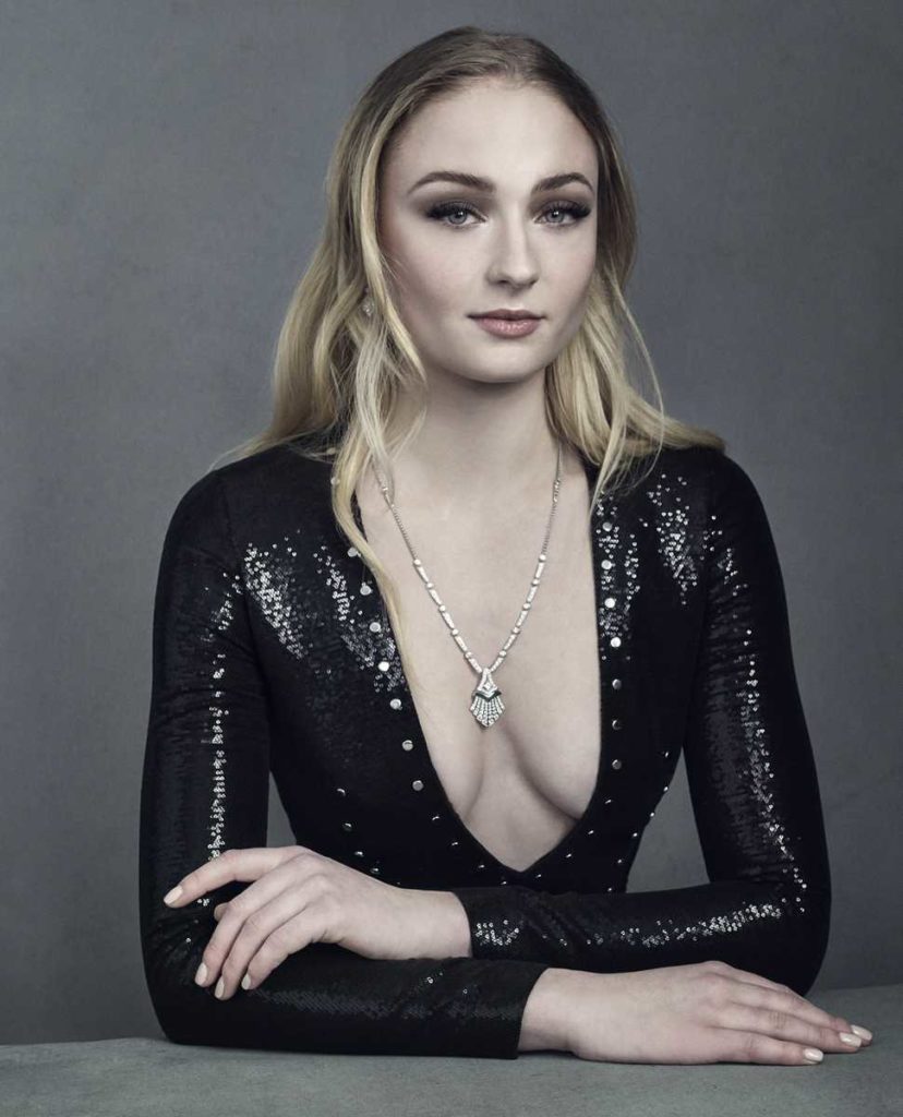 Sophie Turner Topless Pictures