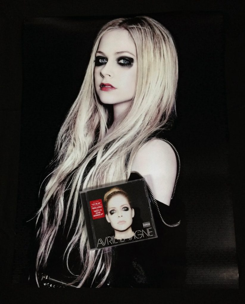 Avril-Lavigne-Hot-Pics