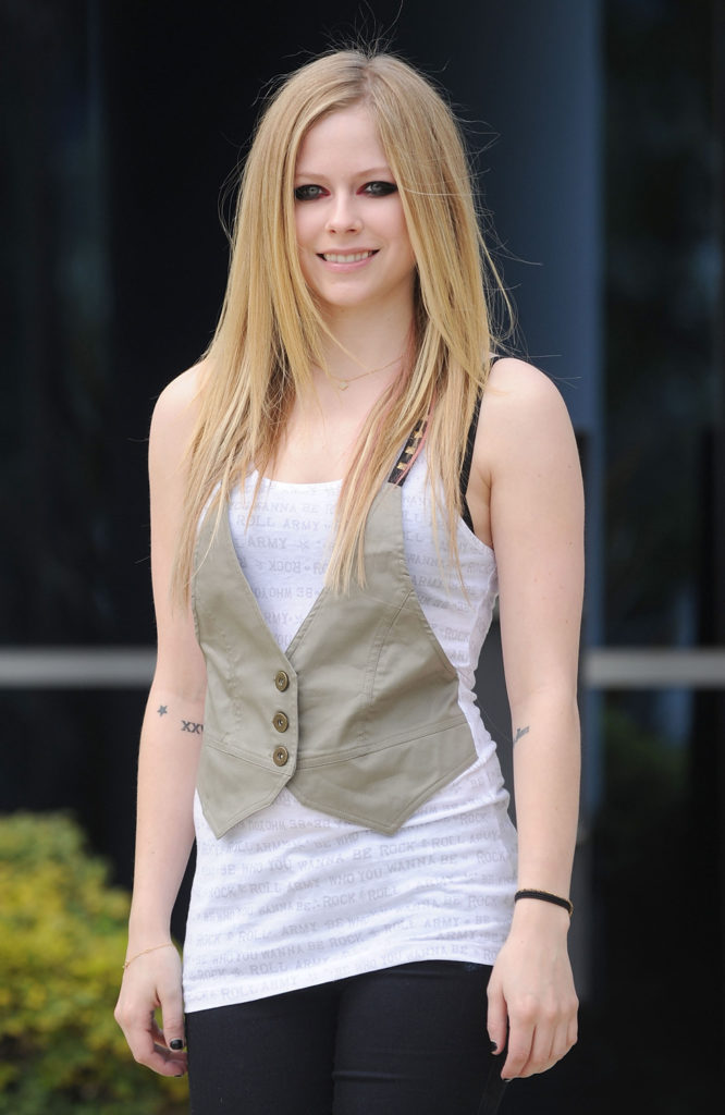 Avril-Lavigne-Leggings-Pictures