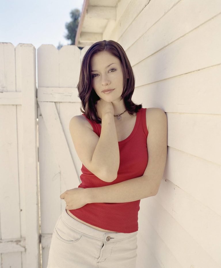 Chyler Leigh Hottest Bikini Pictures Sexy Alex Danvers In Supergirl