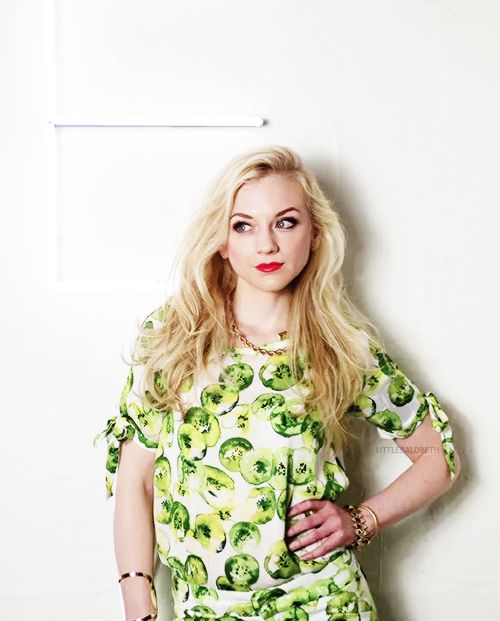 Emily-Kinney-Images-Gallery