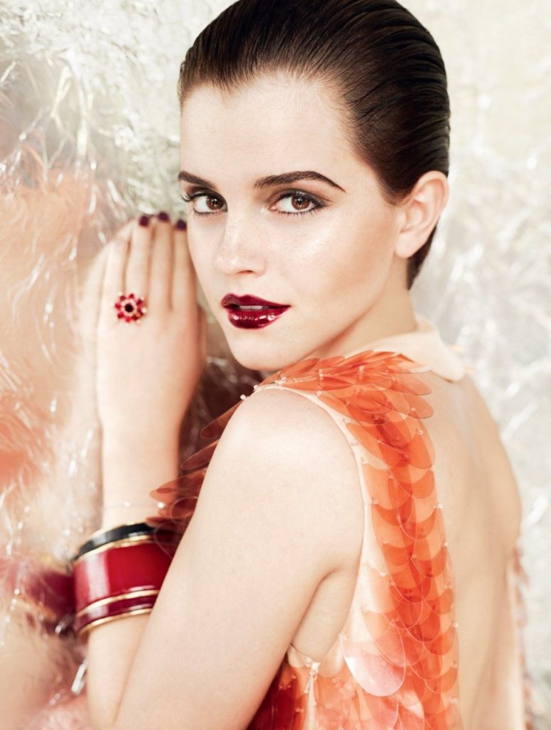 Emma-Watson-Hot-Makeup-Photos
