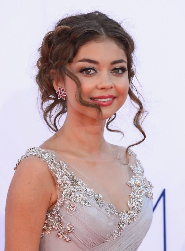 Sarah Hyland Swimsuit Pictures