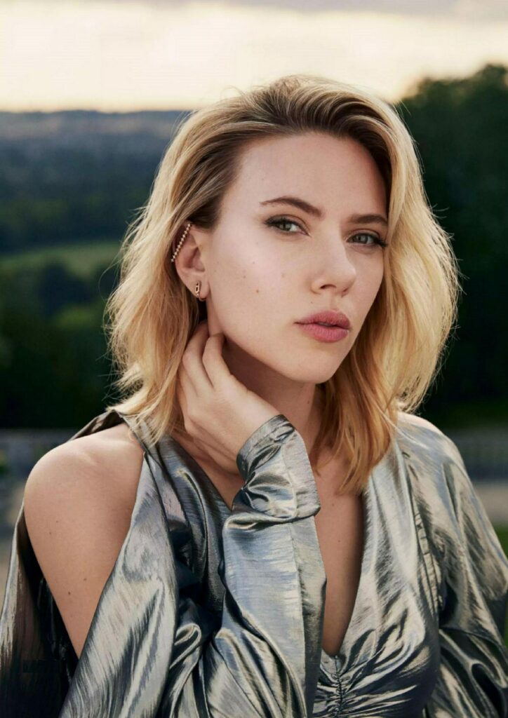 Scarlett Johansson Hot Photos