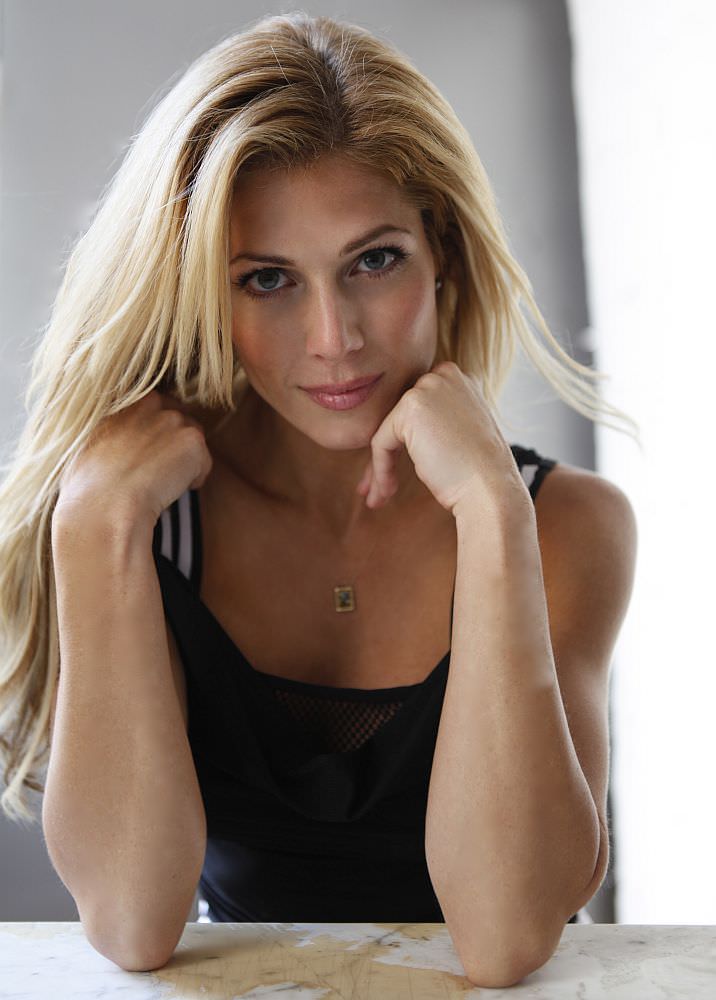 Torrie Wilson Armpits Images