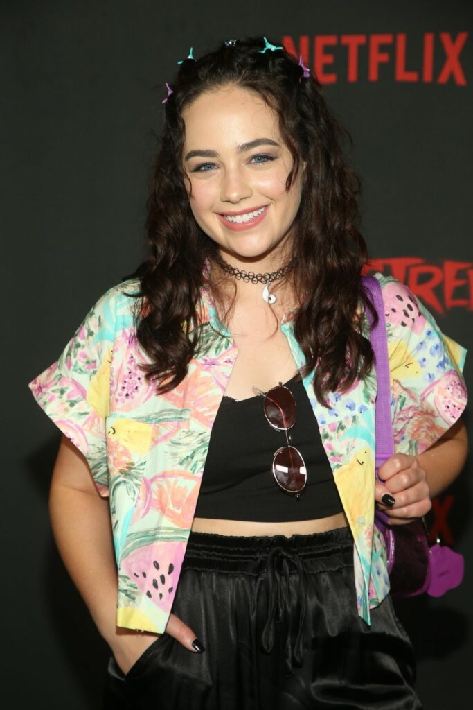 Mary Mouser Sexy Images