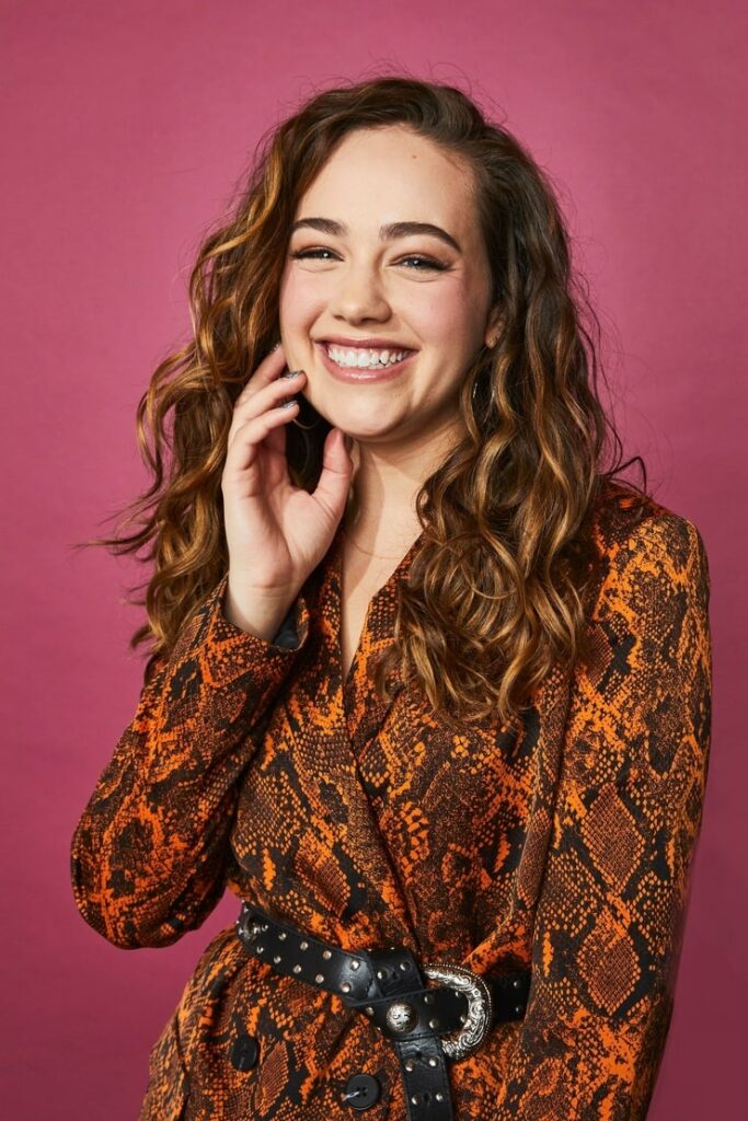 Mary Mouser Tights Wallpapers