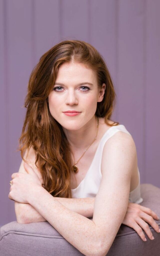 Rose Leslie Tights Photos