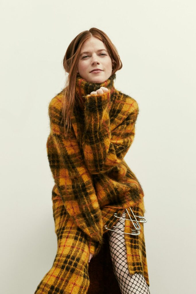 Rose Leslie Young Pictures